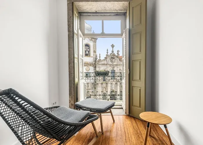 Almond Biscuit Historic Center *