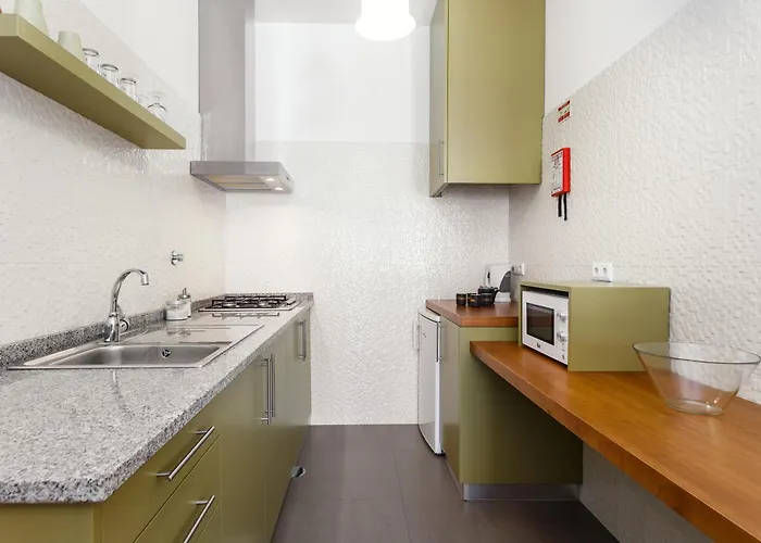 Almond Biscuit Historic Center ポルト